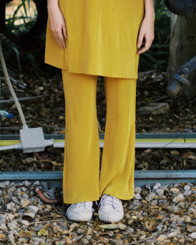AYNIRISM Mustard yellow pleat pants กางเกงพลีทสีเหลือง