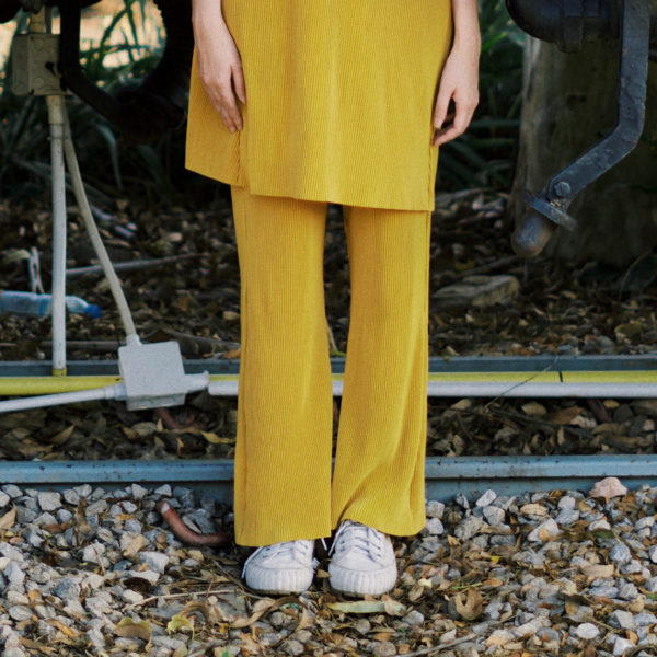 AYNIRISM Mustard yellow pleat pants กางเกงพลีทสีเหลือง