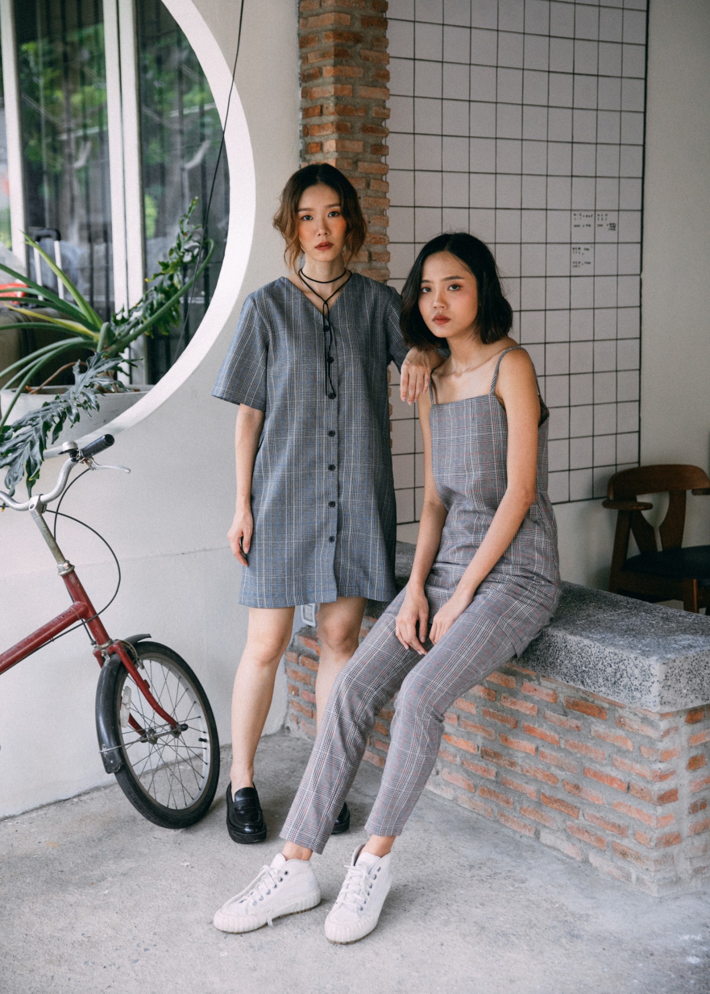 AYNIRISM Cool grey plaid dress and warm grey plaid pants and warm grey plaid cami dress เดรสลายสก็อต เทาเข้ม เดรสสายเดี่ยวลายสก็อต เทาอ่อน และ กางเกงเอวสูงลายสก็อต เทาอ่อน