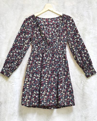 VINTAGE FLORAL MINI DRESS เดรสลายดอกคอวี