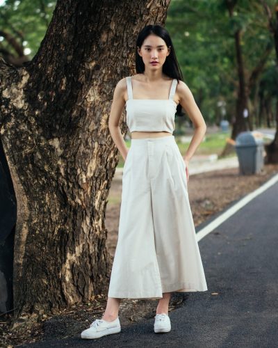 AYNIRISM Ivory cotton linen cami crop top with Ivory cotton linen wide crop pants เสื้อครอปสายเดี่ยวคอตตอนลินิน สีขาวงา และ กางเกงขากว้างคอตตอนลินิน สีขาวงา